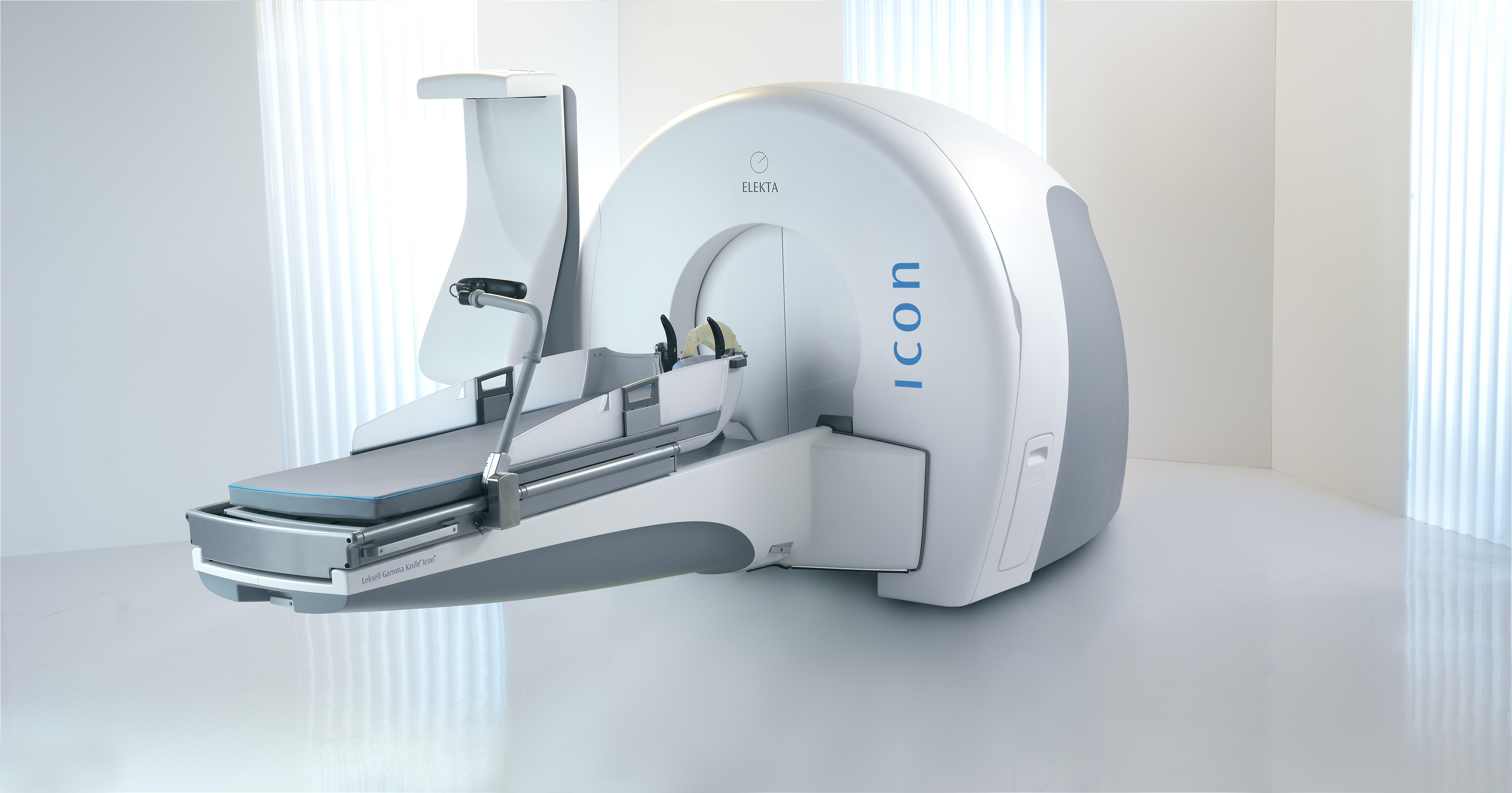 Gamma knife. Радиохирургия гамма нож. Гамма нож Лекселла. Гамма нож Perfexion. Leksell Gamma Knife Perfexion.